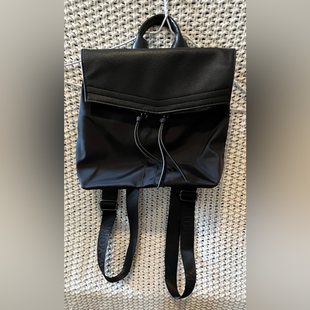 Botkier New York Black Trigger Backpack Purse, Multifunction Bag